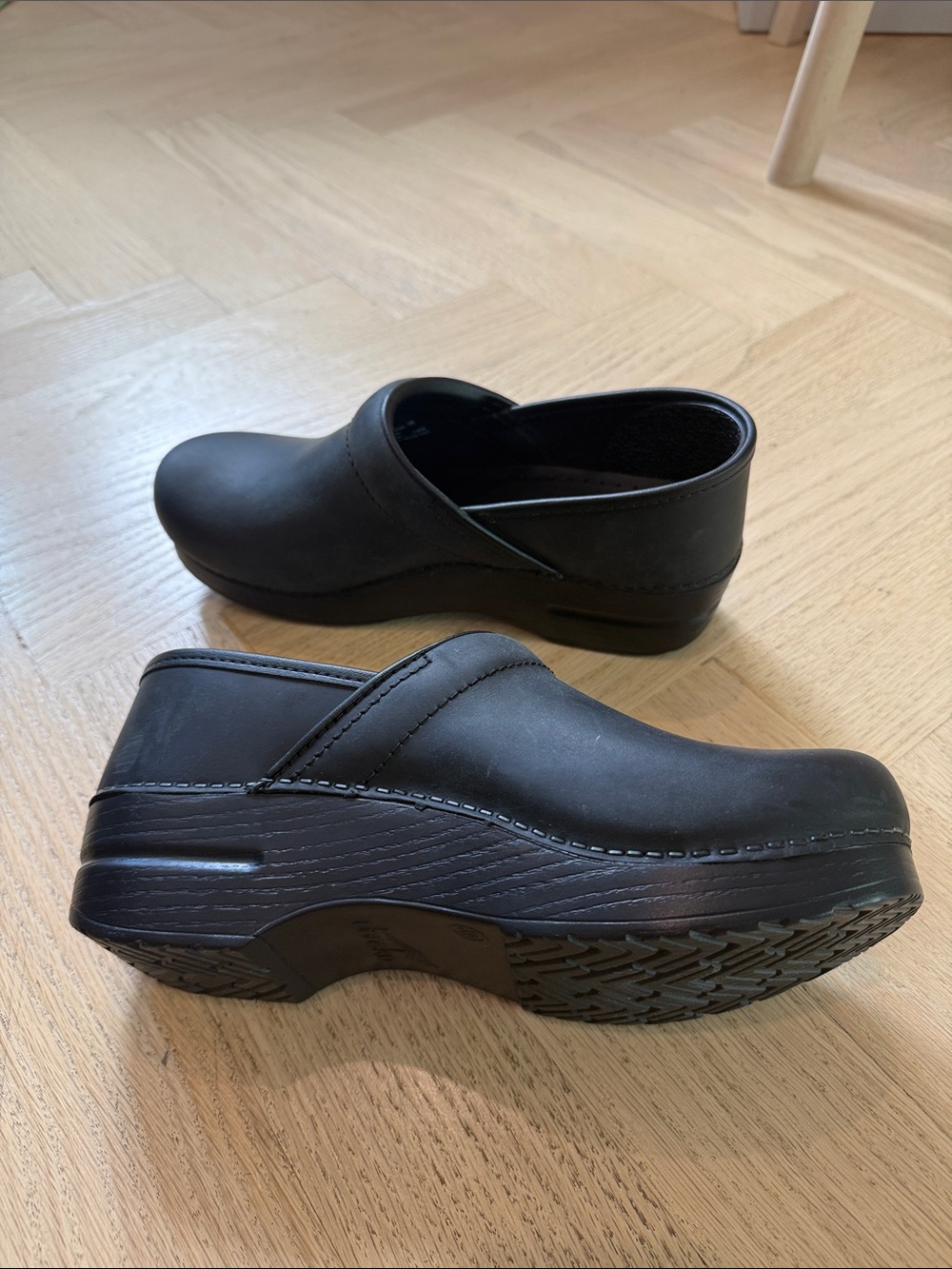 *Never worn* Dansko clogs - Picture 3 of 3